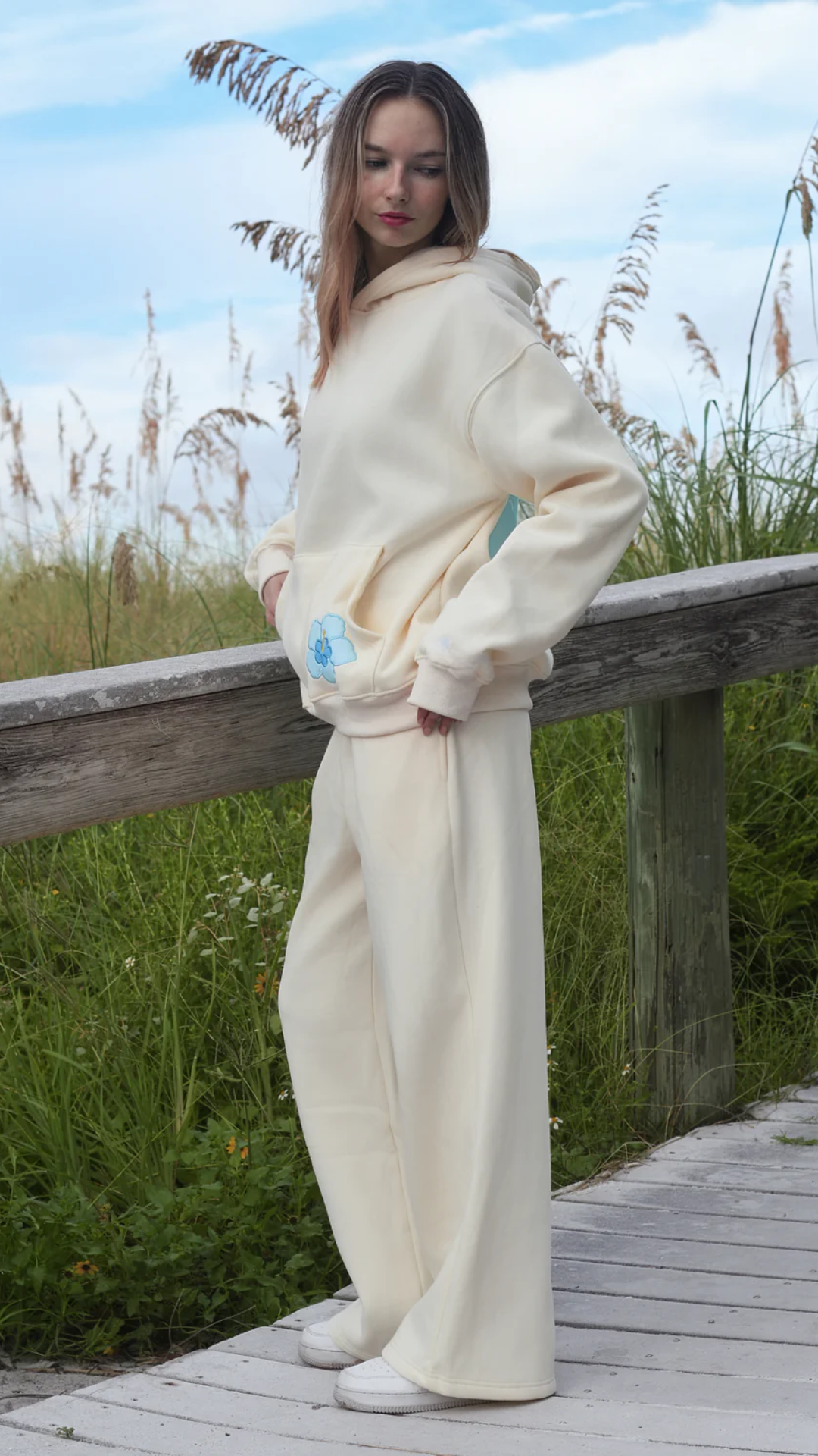 Cream Flora Set