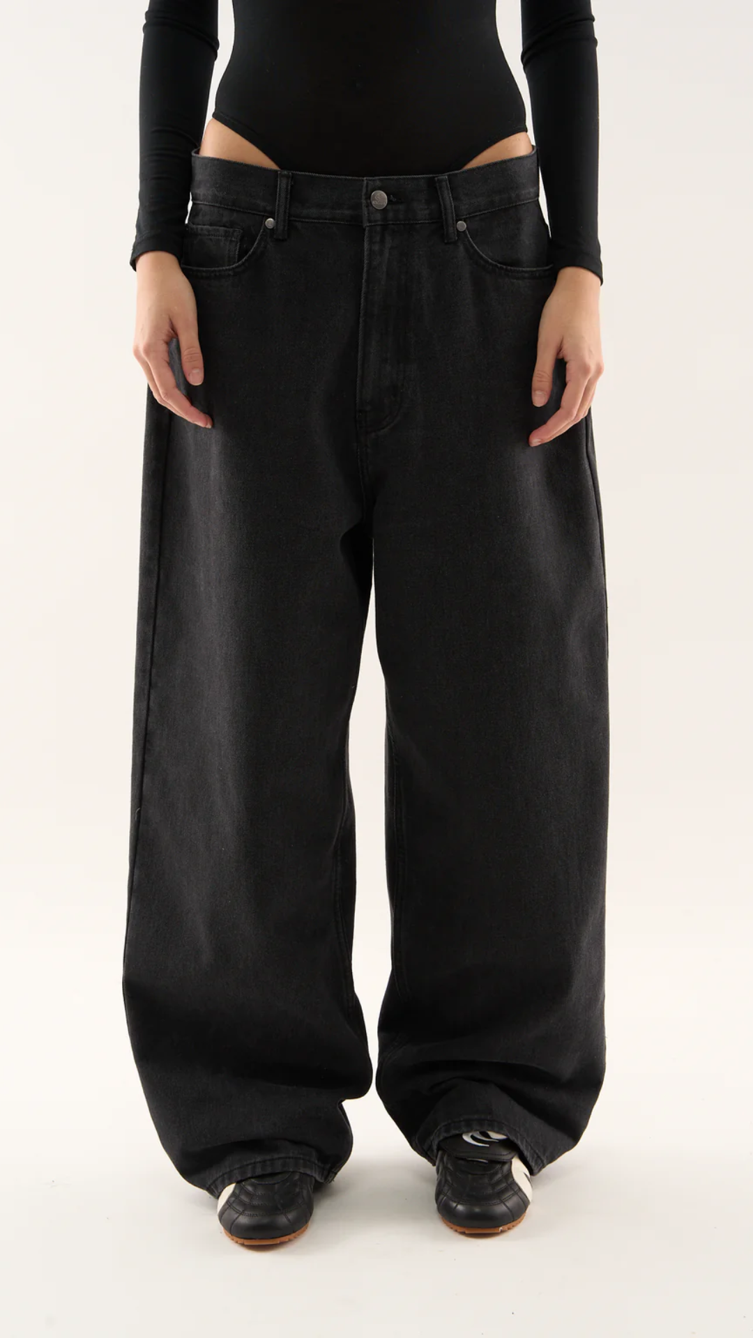 Starry Jean - Washed Black